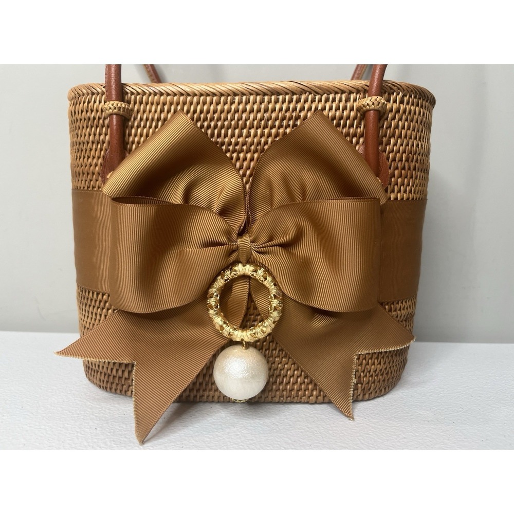 Lisi Lerch Woven Straw Purse Pearl EUC - Picture 2 of 16